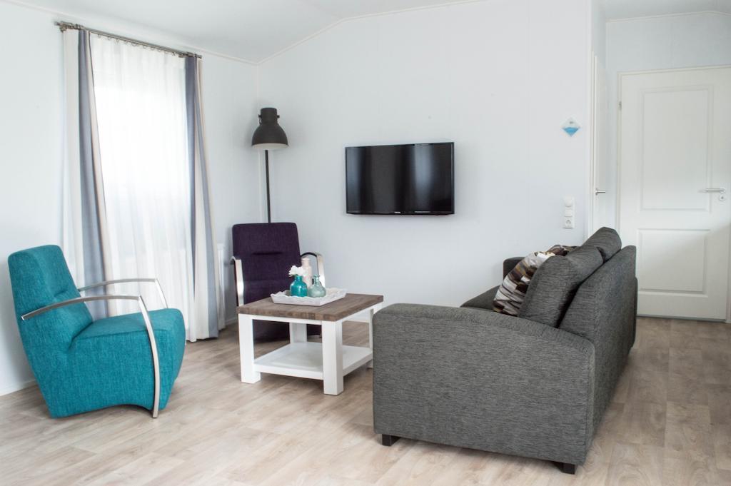 Chaletverhuur-Olmenduin Serooskerke  Room photo
