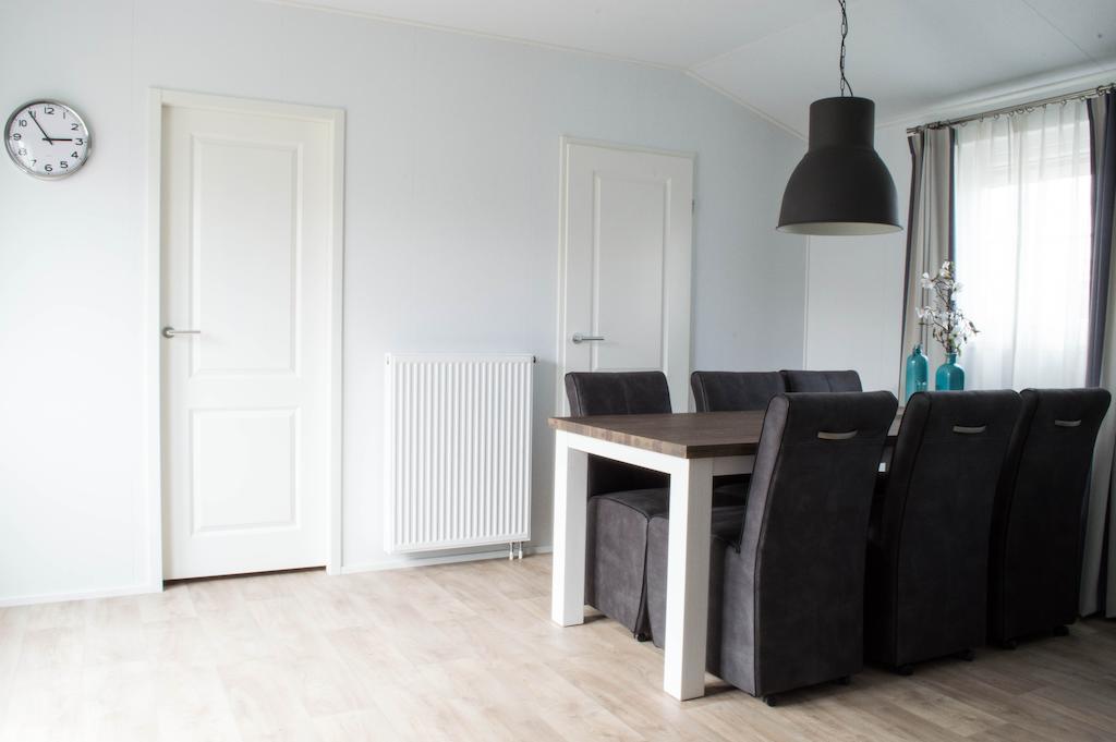 Chaletverhuur-Olmenduin Serooskerke  Room photo